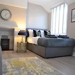 Marble Arch Studio Apartments