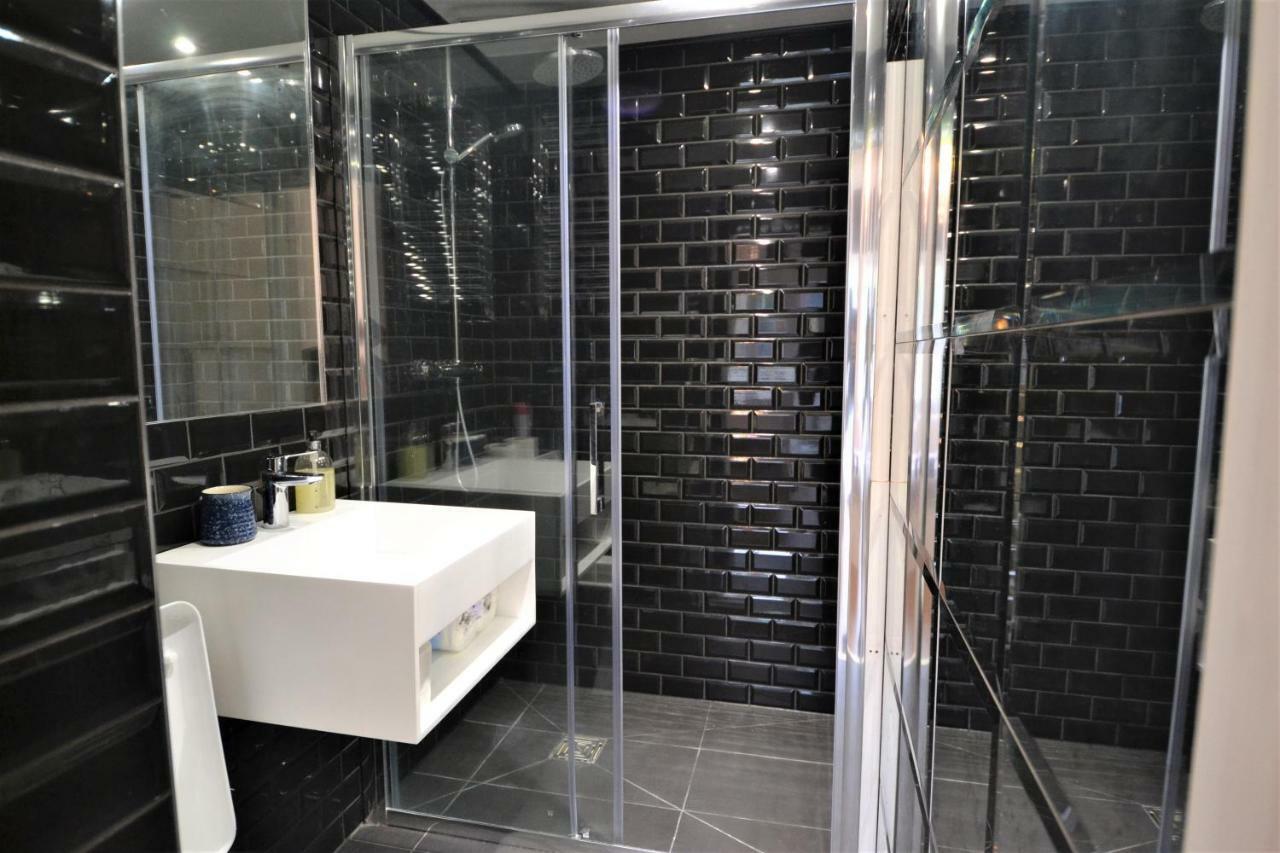 Marble Arch Studio *