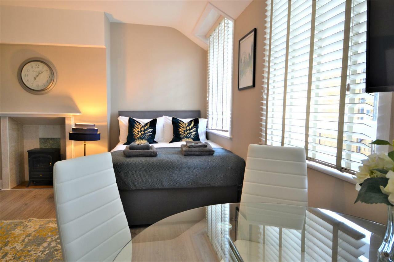 Marble Arch Studio *